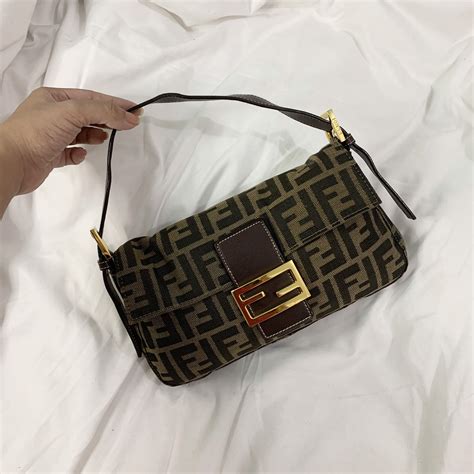 fendi baguette bag vintage.